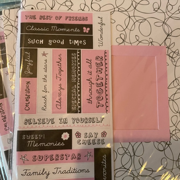 Mini Scrapbook Album Set(x19) - Picture 7 of 8